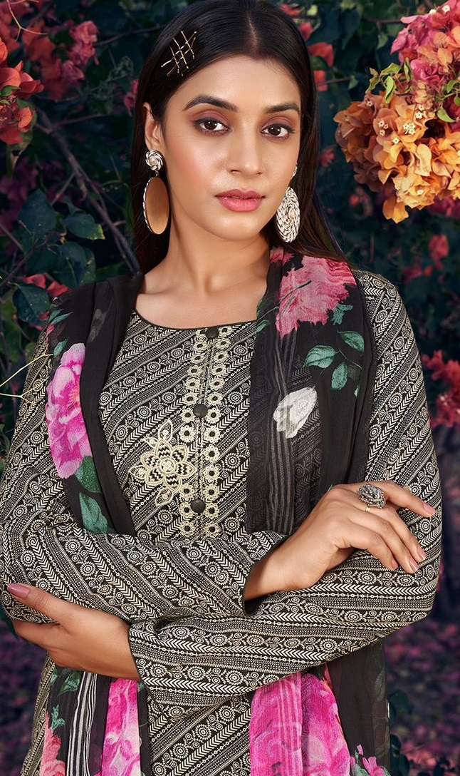 FANNA BY MUMTAZ ARTS